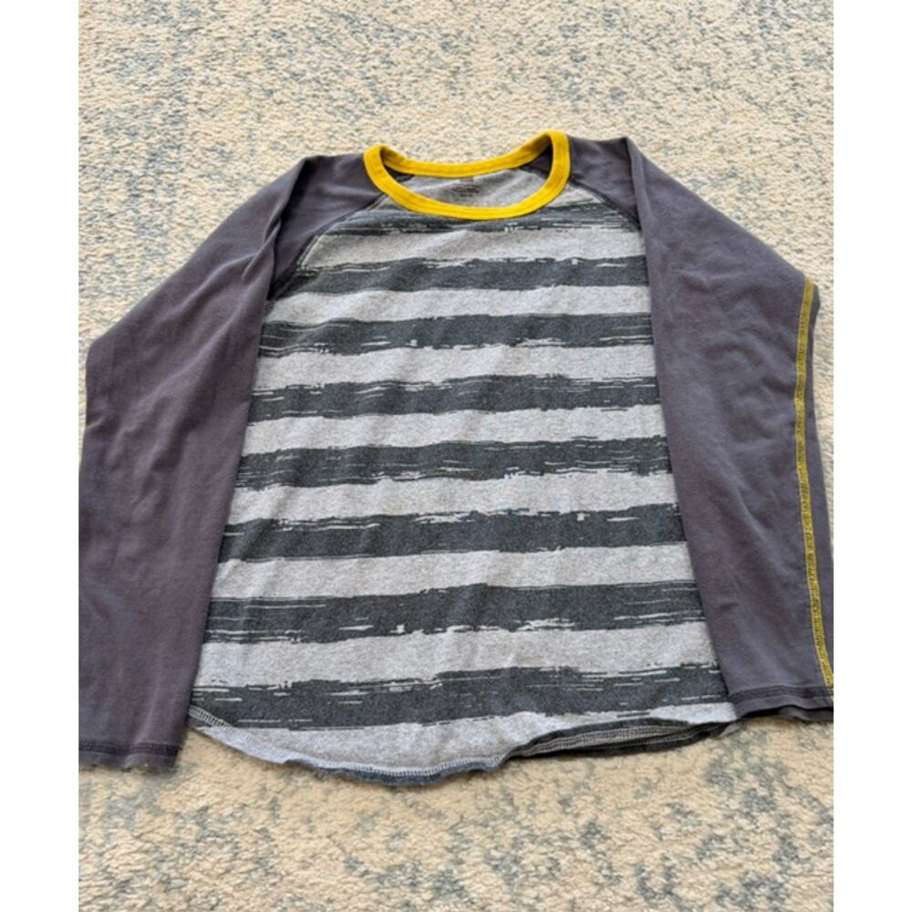 Tea Collection Size 10 Boys' Raglan Long-Sleeve Tee